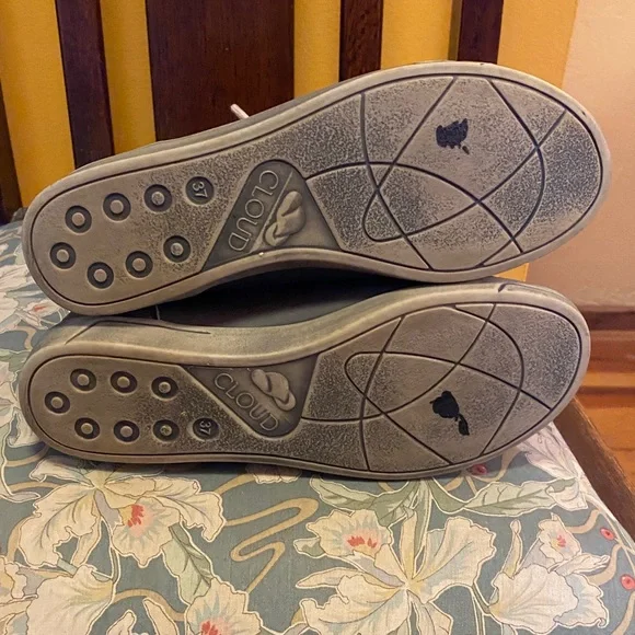 Cloud Aika Leather High-top Sneaker - Picture 8 of 9